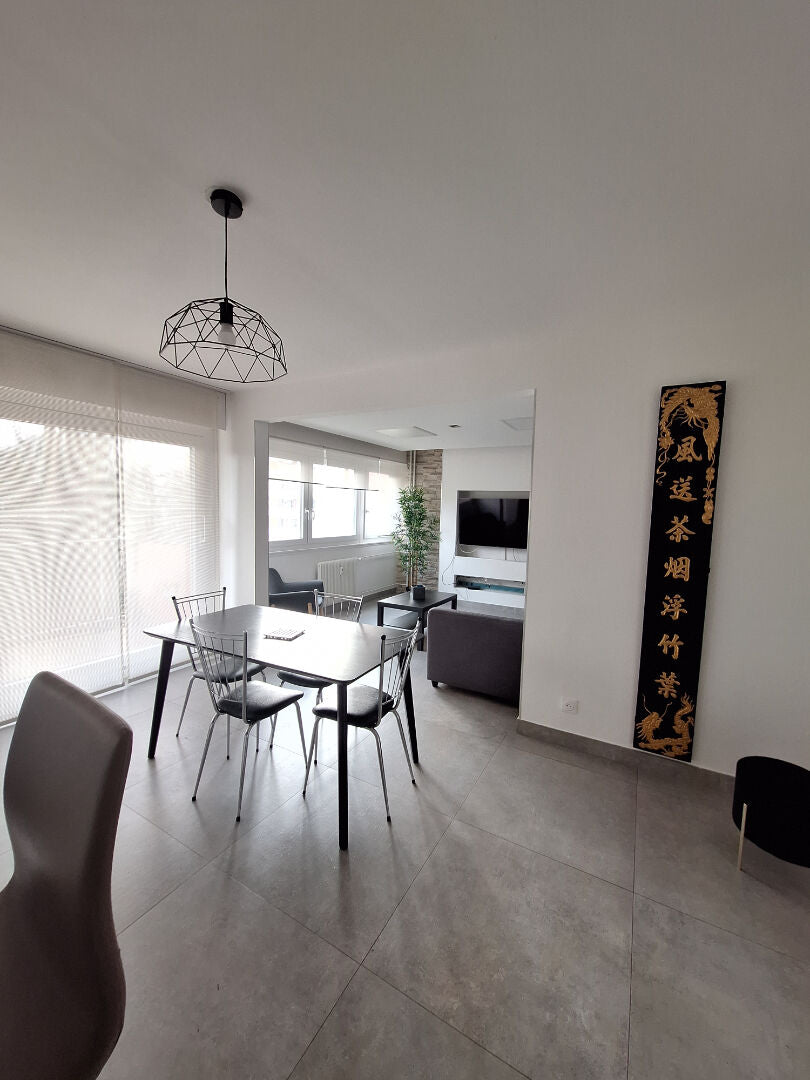 Grand T4 Cour de bretagne garage+cave