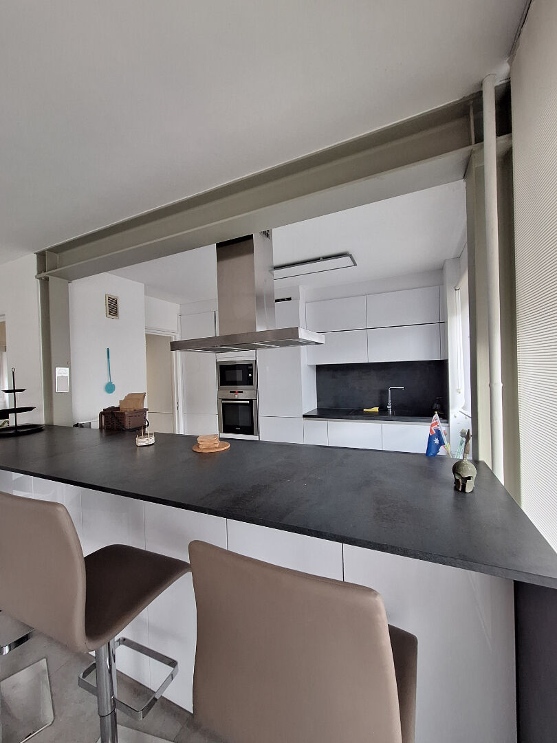 Grand T4 Cour de bretagne garage+cave